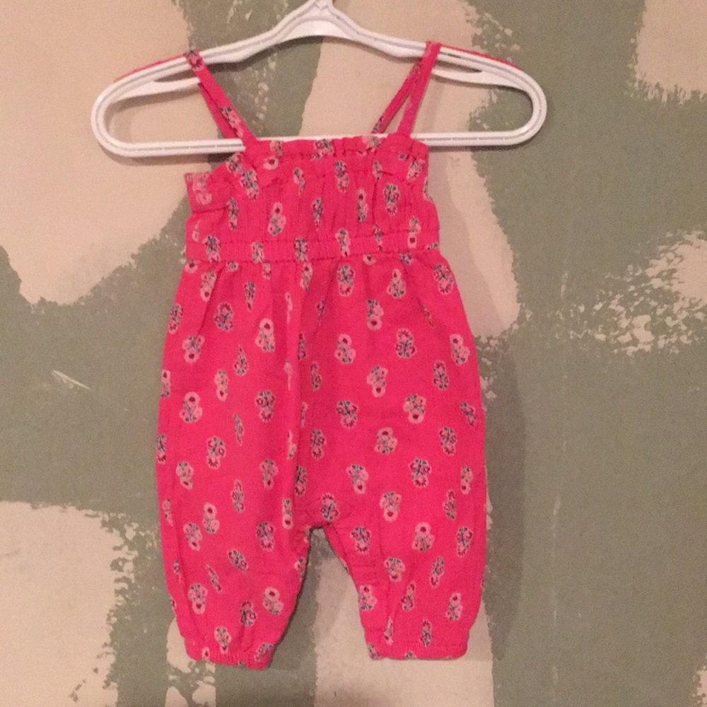 Old Navy Baby girl romper 0-3 Months